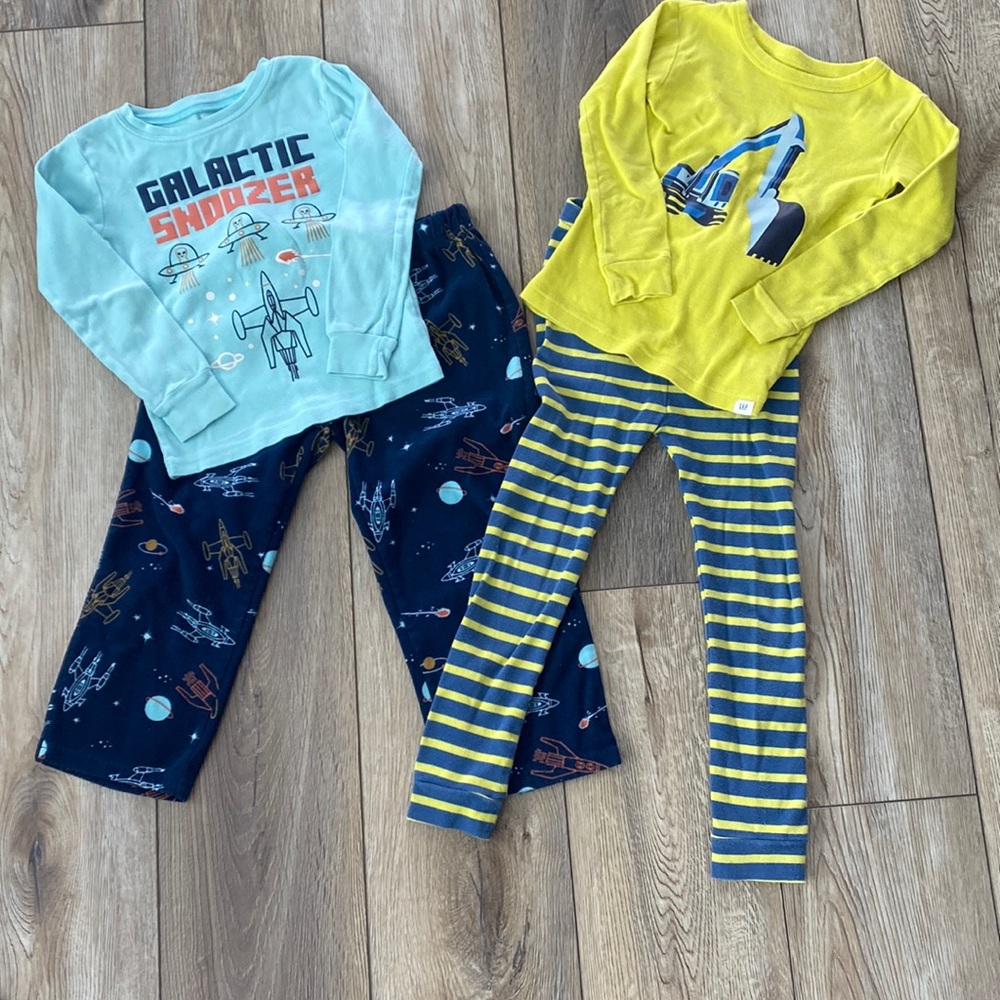 Pajama bundle size 5T